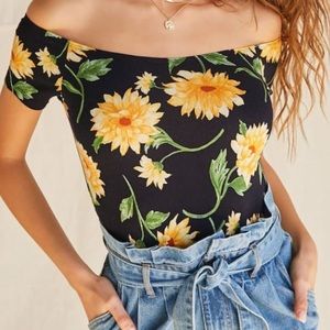 ISO Sunflower body suit forever 21